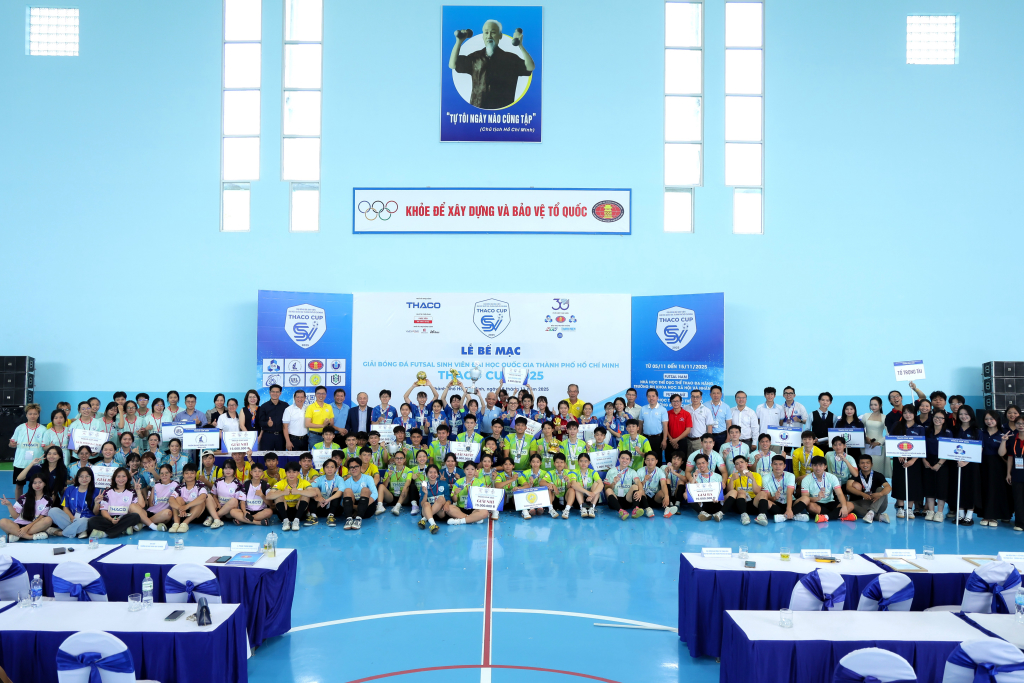 Ảnh lưu niệm tập thể - Ảnh: LÝ NGUYÊN