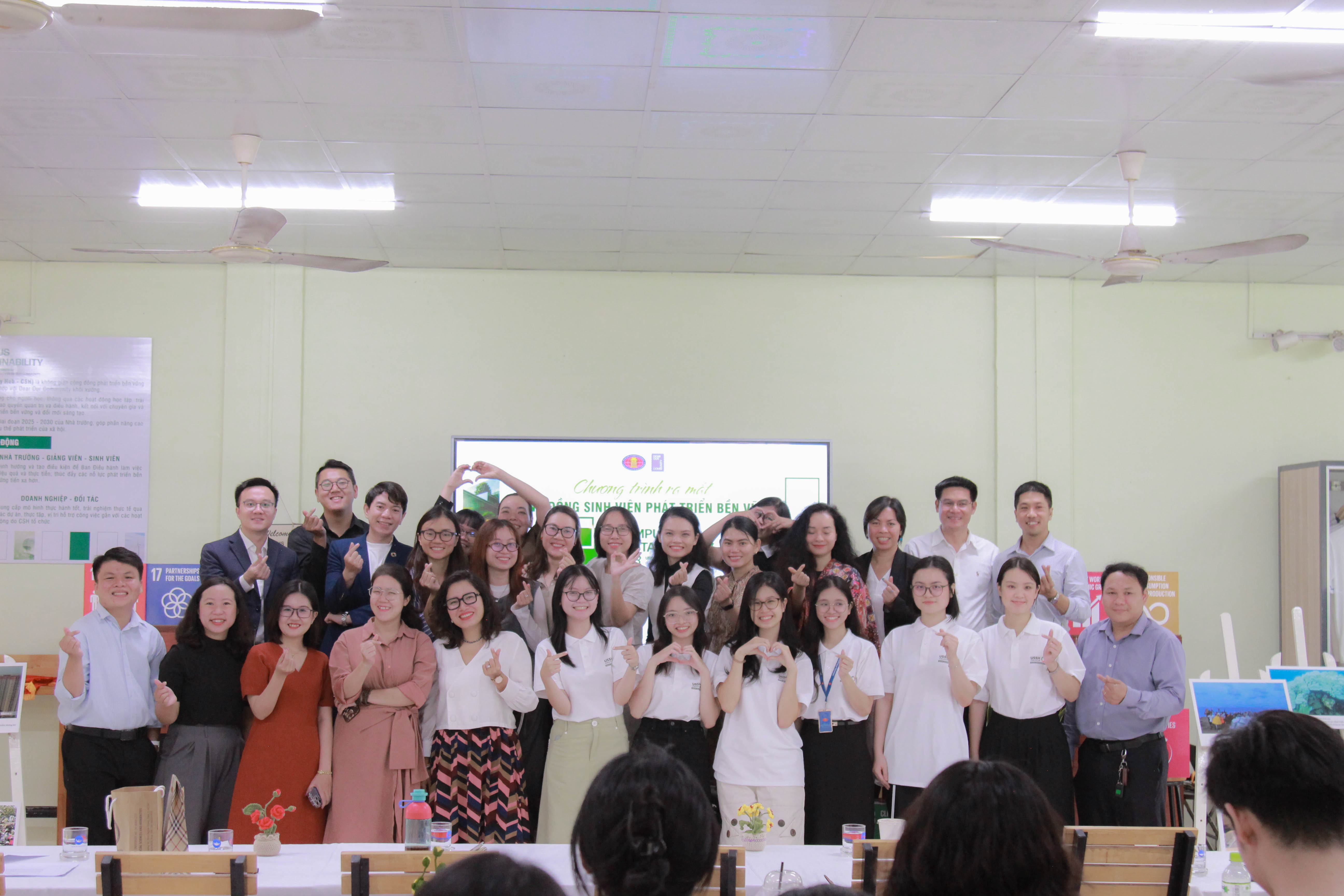 Ra mắt Cộng đồng Sinh viên Phát triển Bền vững (Campus Sustainability Hub)
