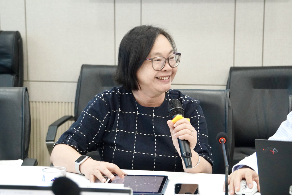 TS. Trương Thị Thu Hằng khẳng định việc Trường đảm nhận vai trò điều phối khu vực là sự ghi nhận năng lực học thuật và mở ra nhiều cơ hội hợp tác trong giai đoạn mới của Dự án CHSS - Ảnh: KHÁNH MY