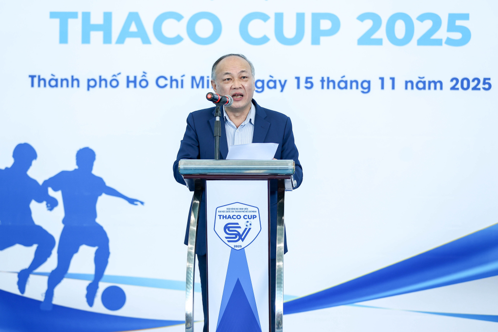 TS. Phan Thanh Định chia sẻ về giá trị cốt lõi của giải đấu, khẳng định mối liên hệ giữa thể thao và các phẩm chất vốn có của sinh viên - Ảnh: Ngọa Kỳ
