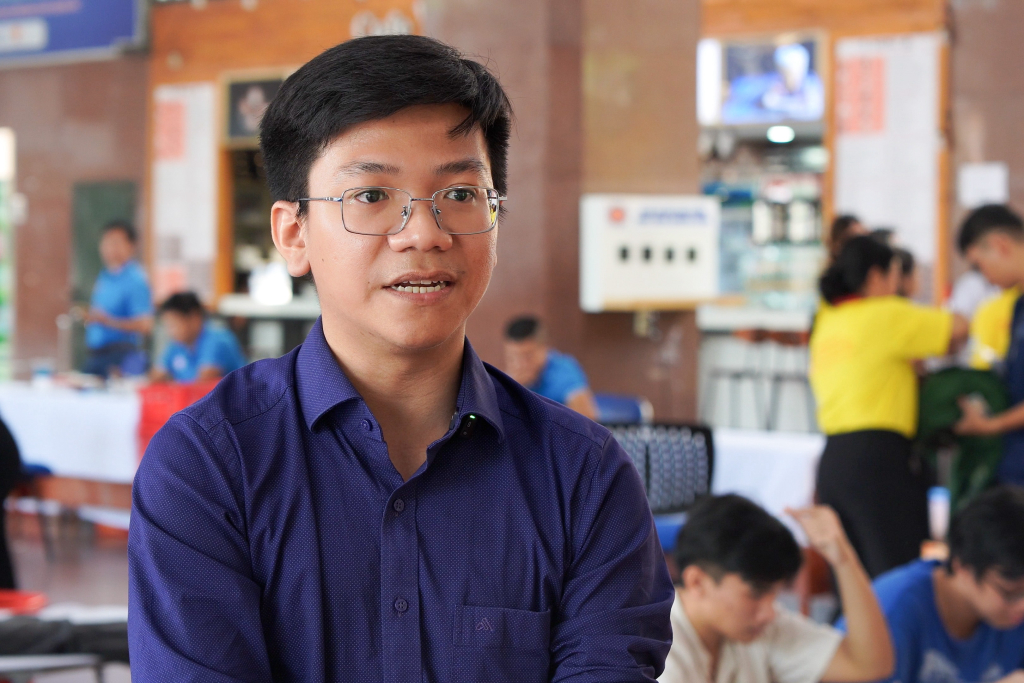 Anh Trần Hoài Bảo cho rằng, nếu đủ sức khỏe thì mình vẫn cứ trao đi những giọt máu để giúp đỡ mọi người xung quanh - Ảnh: QUỐC TOÀN